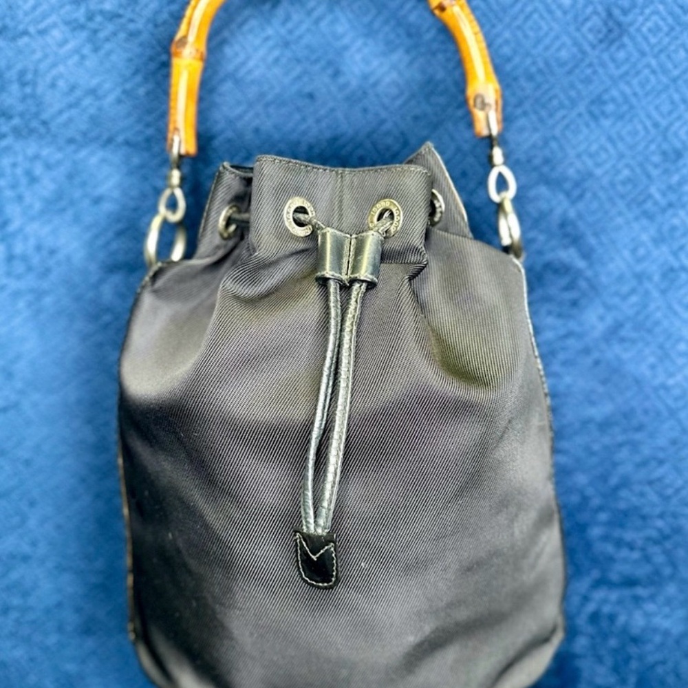 GUCCI Black Bucket Bag with Bamboo Handle used